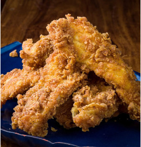 Stripsuri de pui cu cartofi copti facuti in casa